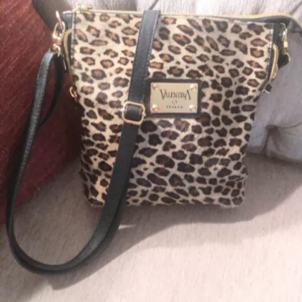 Genuine Leather Valentina Italia Crossbody Purse.